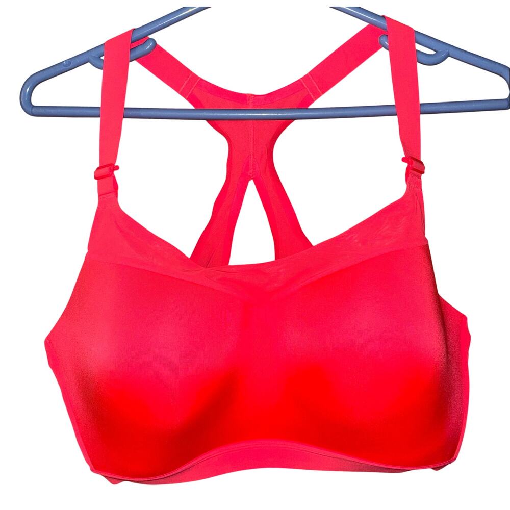 On Point Victoria’s Secret incredible sport bra pink (size 38DD)